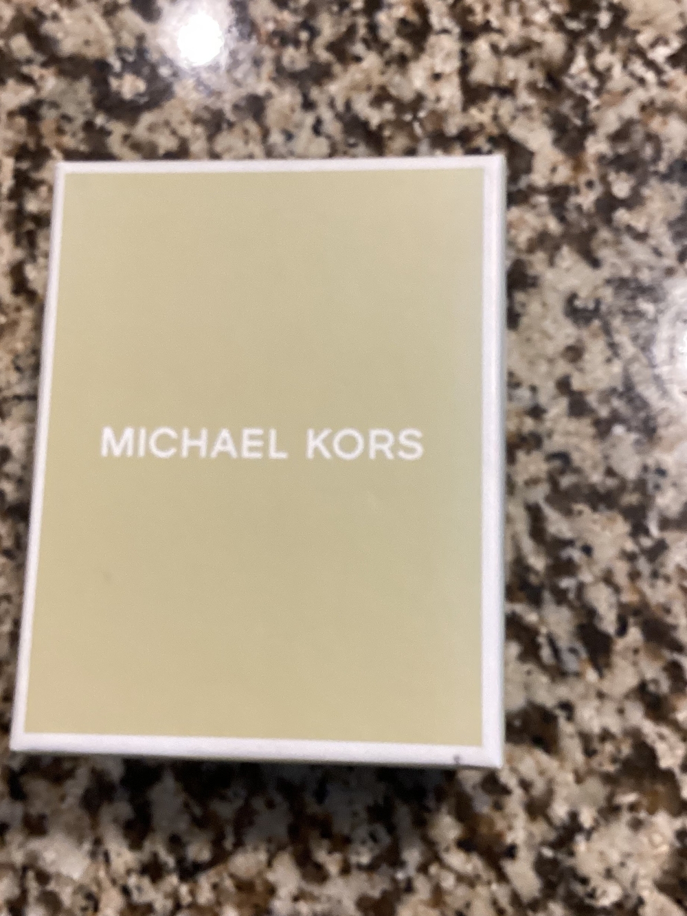 MICHAEL KORS Box in Pale Olive Green and White